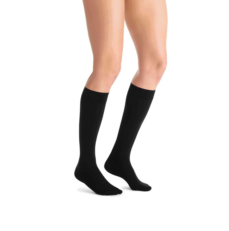 1-medias-de-compresion-opaque-rodilla-20-30-negro.jpg